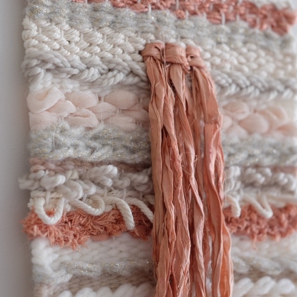 Woven wool wall hanging - Picture 4 of 5